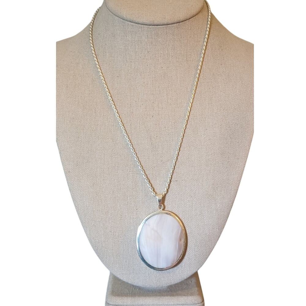Pale Pink Mother of Pearl 925 Sterling Silver Oval Pendant/Brooch on Rope Chain